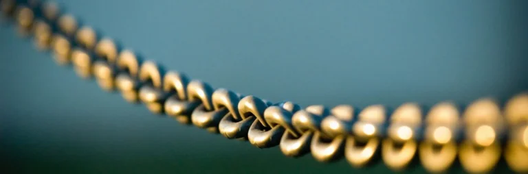 Chain fading into the distance